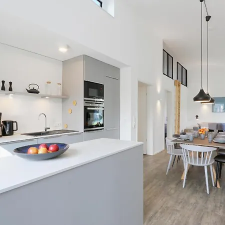 Gorgeous In Lembruchduemmer Casa vacanze